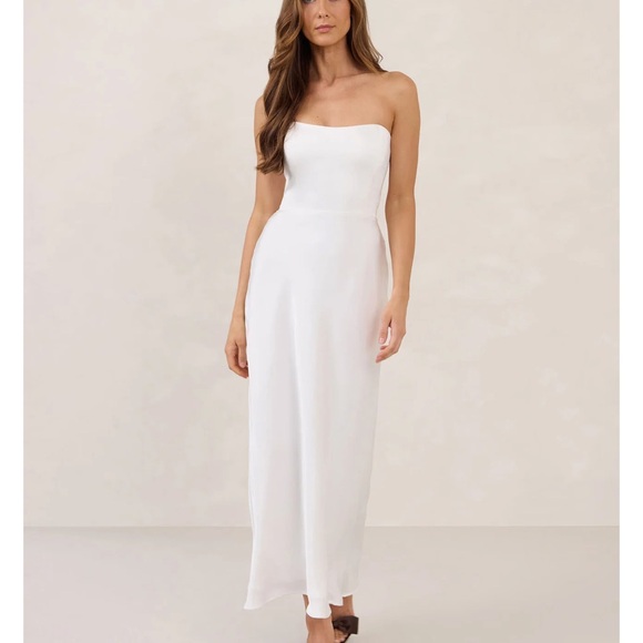 Park & Fifth Dresses & Skirts - Park & Fifth Strapless Brodie White Dress